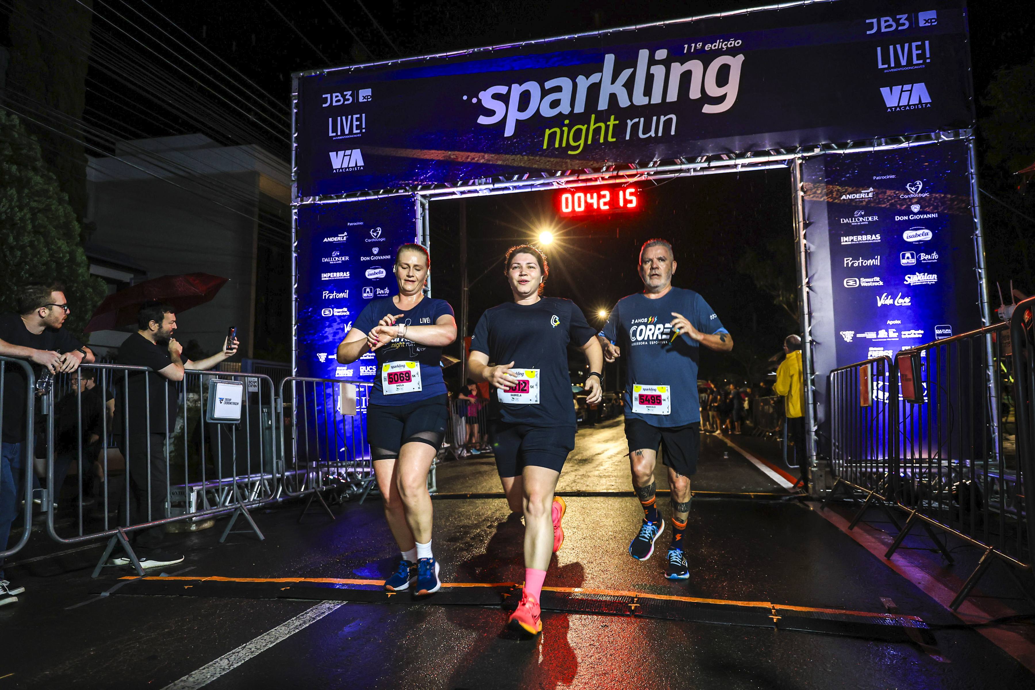 Com 1,2 mil inscritos, Sparkling Night Run mobiliza Bento Gonçalves neste sábado